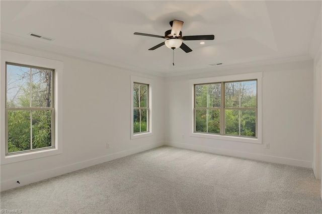 824 Vandar Drive, Winston-salem, NC 27106