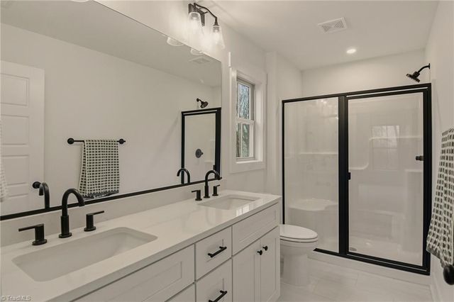 824 Vandar Drive, Winston-salem, NC 27106