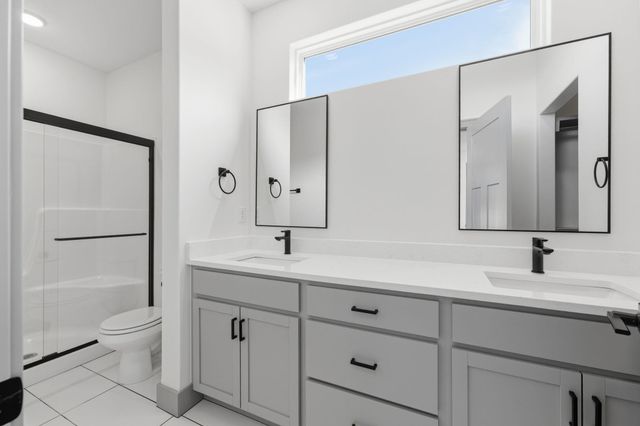 526 Elmwood St, Park City, KS 67147