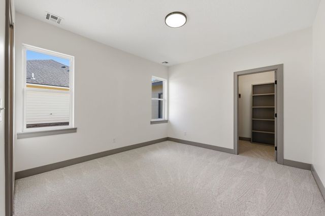 526 Elmwood St, Park City, KS 67147