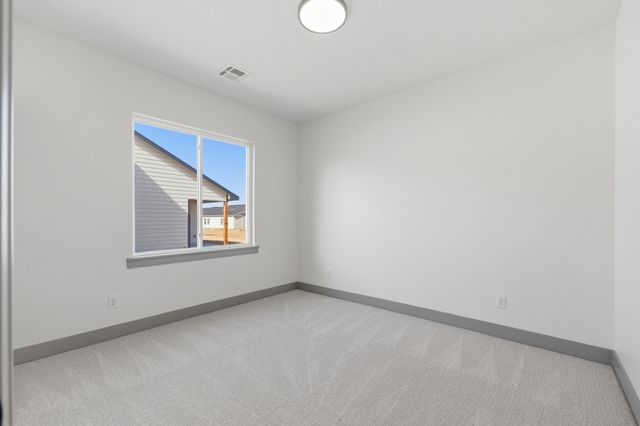 526 Elmwood St, Park City, KS 67147