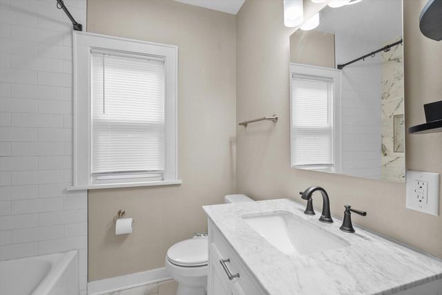 3626 Maple STREET, Milwaukee, WI 53215