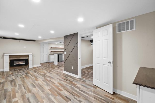 3626 Maple STREET, Milwaukee, WI 53215