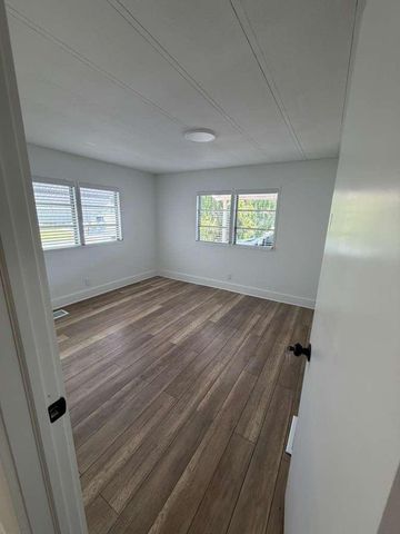 8864 Kings Drive, Boynton Beach, FL 33436