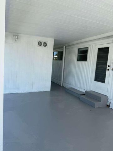 8864 Kings Drive, Boynton Beach, FL 33436