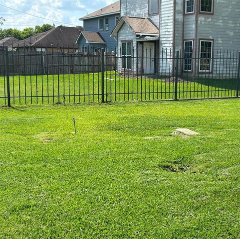 7319 Camino Real Street, Baytown, TX 77521