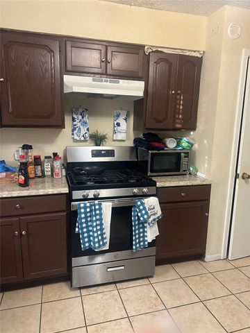 7319 Camino Real Street, Baytown, TX 77521