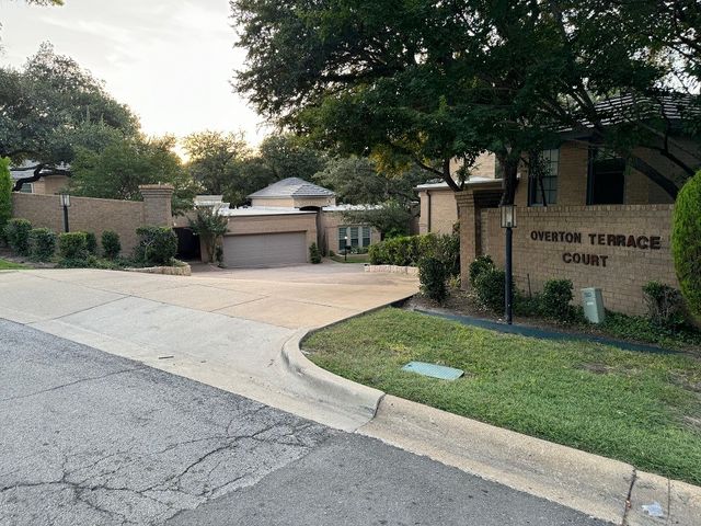 4548 Overton Terrace Court, Fort Worth, TX 76109
