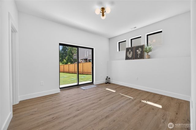 13820 Military Road E, Puyallup, WA 98374