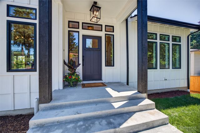 13820 Military Road E, Puyallup, WA 98374