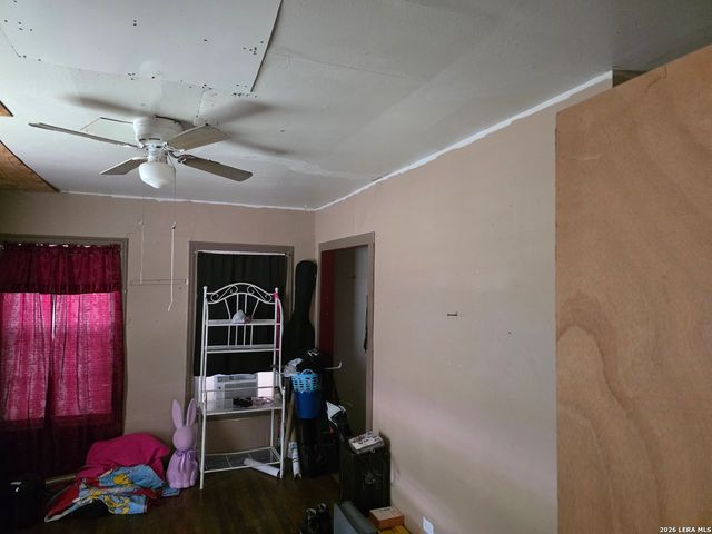 1402 Hermine, San Antonio, TX 78201