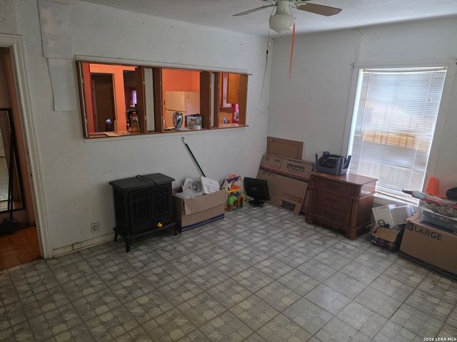 1402 Hermine, San Antonio, TX 78201