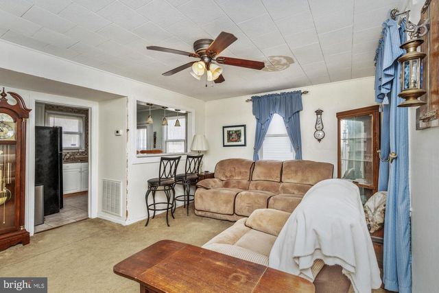 918 RENFREW ST, Baltimore, MD 21221