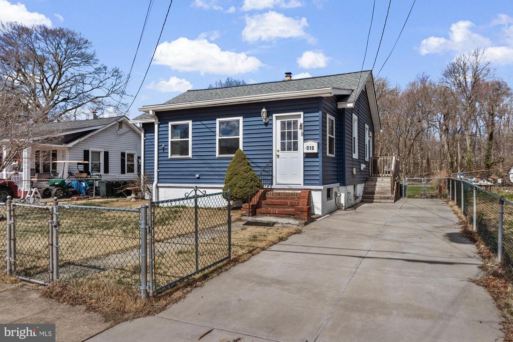 918 RENFREW ST, Baltimore, MD 21221