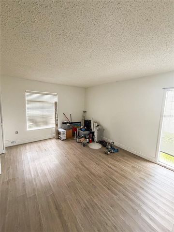 3850 N LAKE DRIVE 140, Tampa, FL 33614