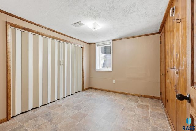 2904 S Western Ave Avenue, Sioux Falls, SD 57105