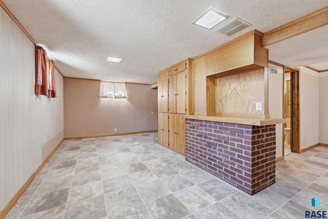 2904 S Western Ave Avenue, Sioux Falls, SD 57105