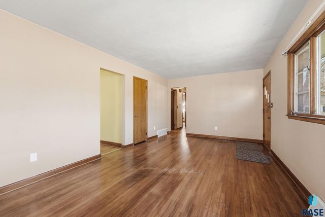 2904 S Western Ave Avenue, Sioux Falls, SD 57105