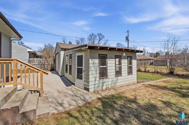 2904 S Western Ave Avenue, Sioux Falls, SD 57105