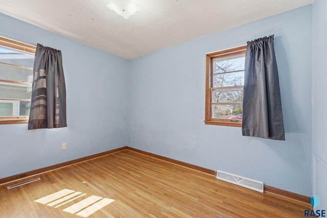 2904 S Western Ave Avenue, Sioux Falls, SD 57105