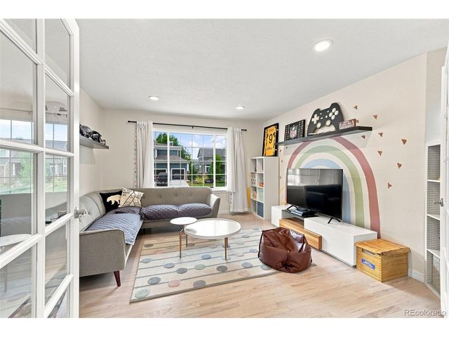 10670 Singleleaf Ct, Parker, CO 80134