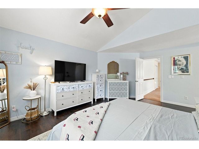 10670 Singleleaf Ct, Parker, CO 80134