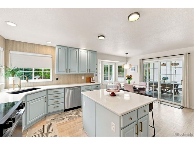 10670 Singleleaf Ct, Parker, CO 80134