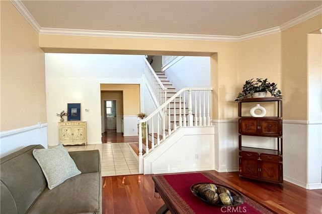 28410 Agajanian, Saugus, CA 91390