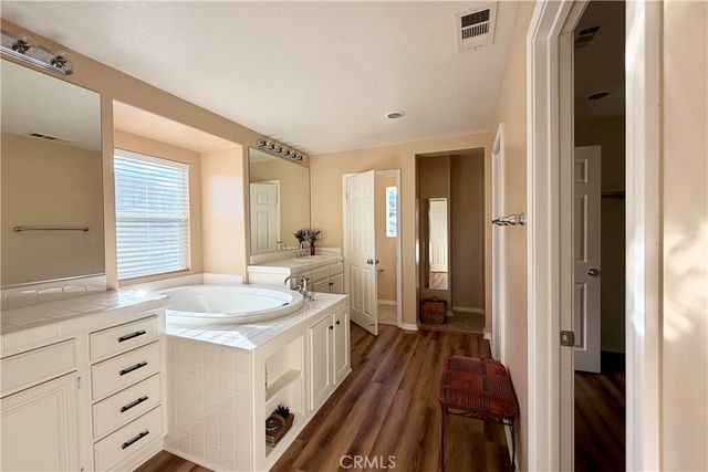 28410 Agajanian, Saugus, CA 91390