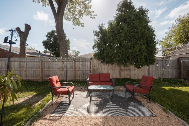 100 FAIRWOOD Drive, Bolingbrook, IL 60440