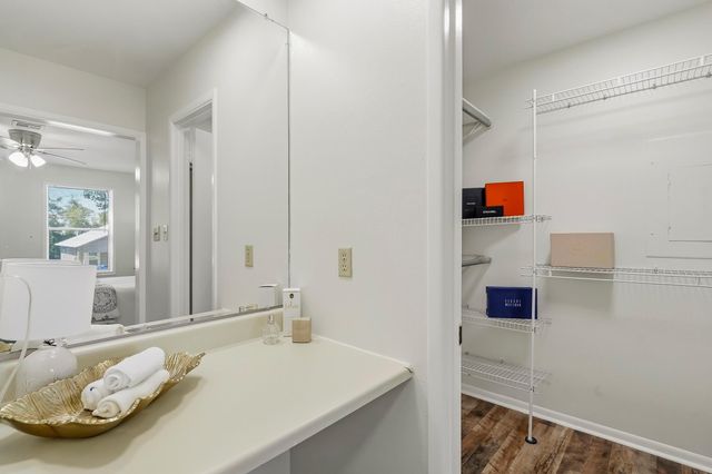 1306 20th Street, Huntsville, TX 77340