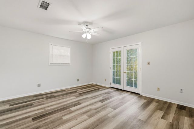 1306 20th Street, Huntsville, TX 77340
