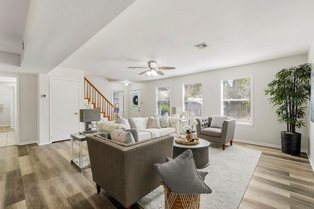 1306 20th Street, Huntsville, TX 77340