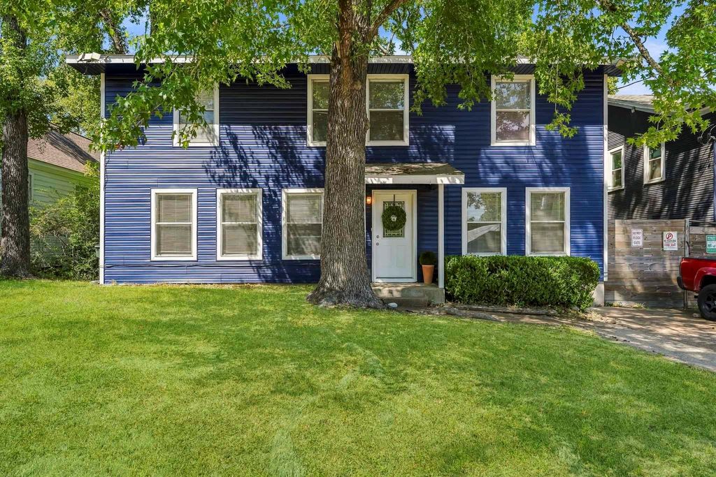 1306 20th Street, Huntsville, TX 77340