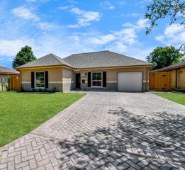 12807 Southspring Drive, Houston, TX 77047