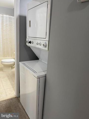 301 MEADOWBROOK DR, Mays Landing, NJ 08330