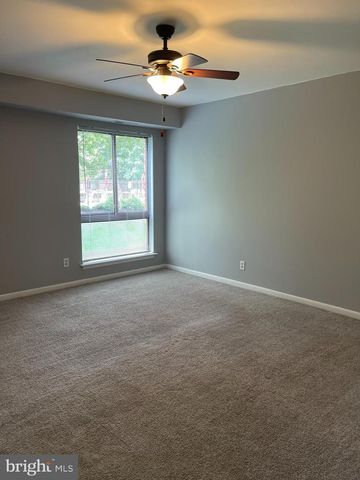 301 MEADOWBROOK DR, Mays Landing, NJ 08330