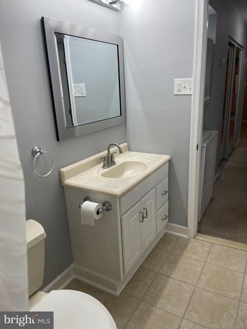 301 MEADOWBROOK DR, Mays Landing, NJ 08330