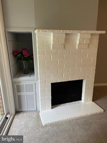 301 MEADOWBROOK DR, Mays Landing, NJ 08330