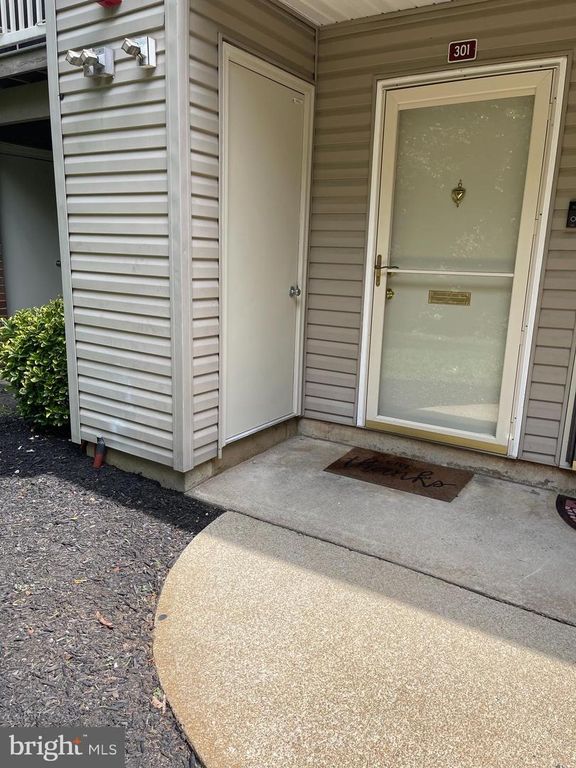 301 MEADOWBROOK DR, Mays Landing, NJ 08330