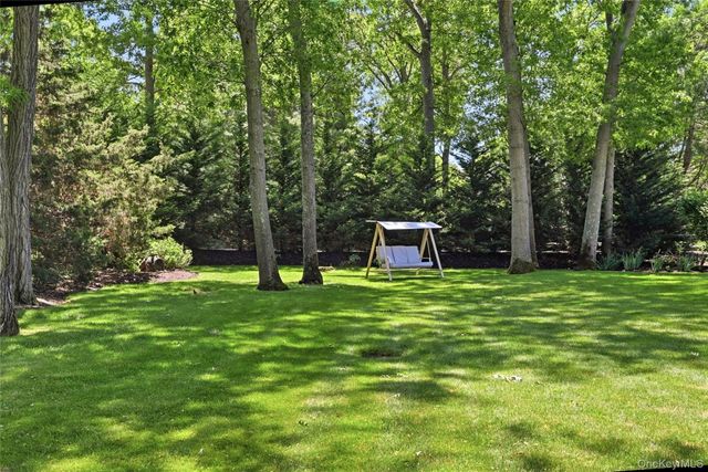 21 Tallmadge Trail, Miller Place, NY 11764