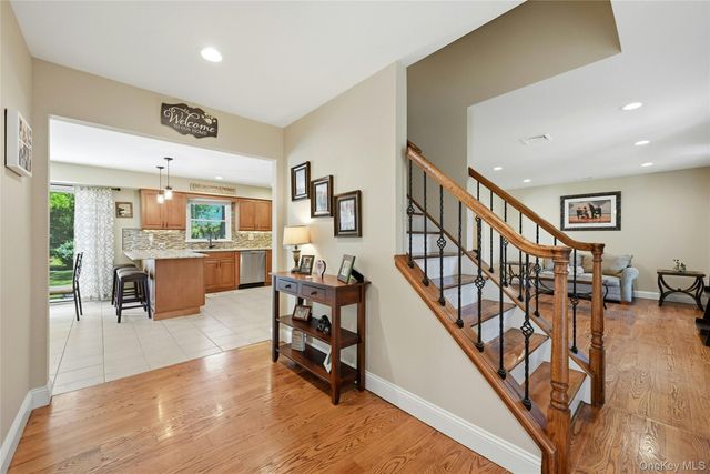 21 Tallmadge Trail, Miller Place, NY 11764
