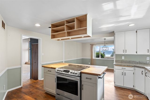 15014 Starr Road SE, Olalla, WA 98359