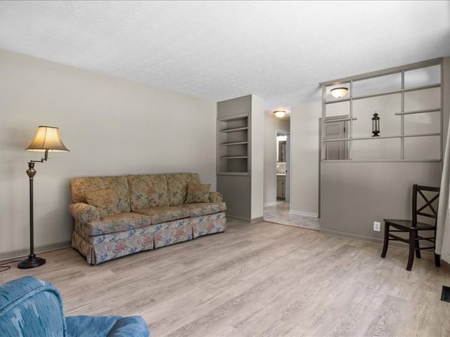 108 Sherry Ln, Dickson, TN 37055