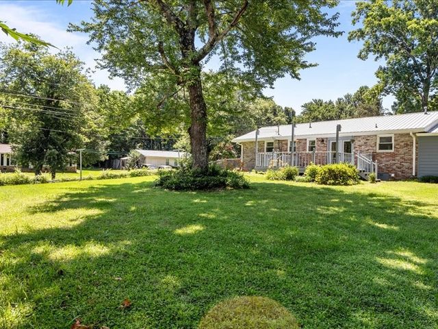 108 Sherry Ln, Dickson, TN 37055