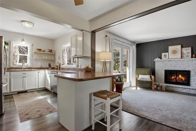 822 Lee Street, Eau Claire, WI 54701