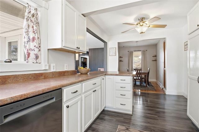 822 Lee Street, Eau Claire, WI 54701
