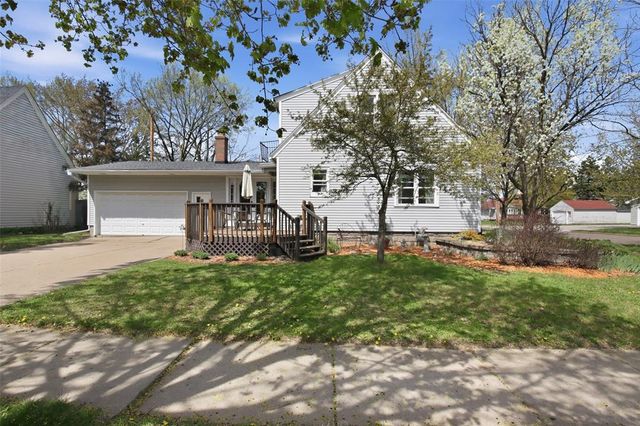 822 Lee Street, Eau Claire, WI 54701