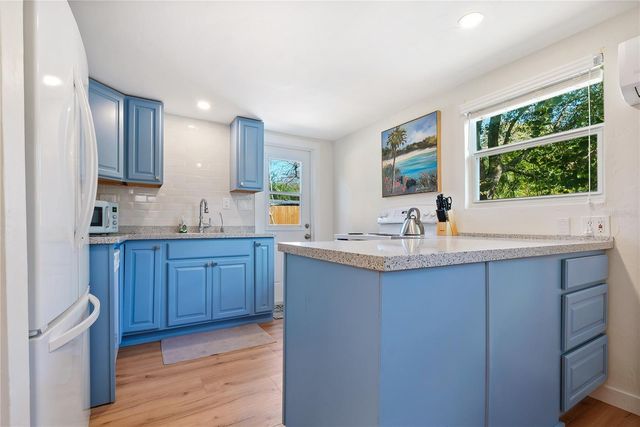 2311 WALDEMERE STREET B, Sarasota, FL 34239