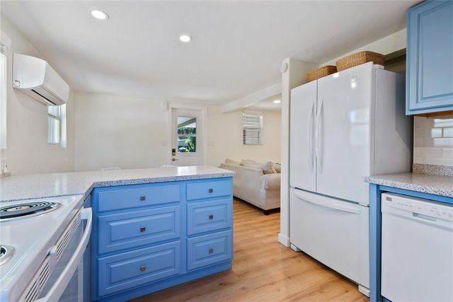 2311 WALDEMERE STREET B, Sarasota, FL 34239